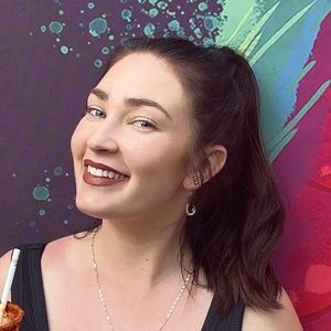 Meet your Posher, Cassandra